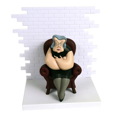 Pink Floyd 2004 SEG The Wall Series 2 Mom & Pink Figure Maquette