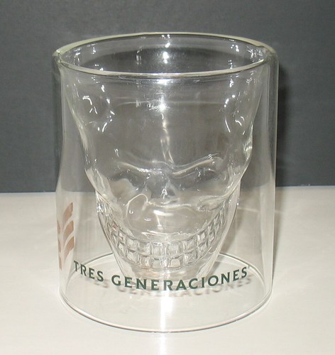 Tres Generaciones Tequila Double Layered Transparent Skull Head Cocktail Glass - 第 1/4 張圖片