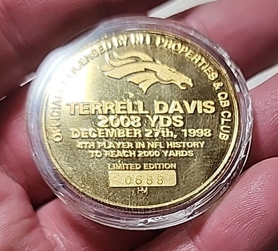 The Highland Mint Terrell Davis 1998 MVP 24K Gold Overlay PROOF