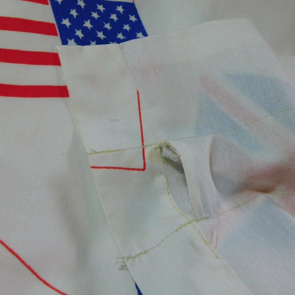 Par de cortinas de ventana bandera mundial United Colors of Benetton de colección Foto 3 de 4