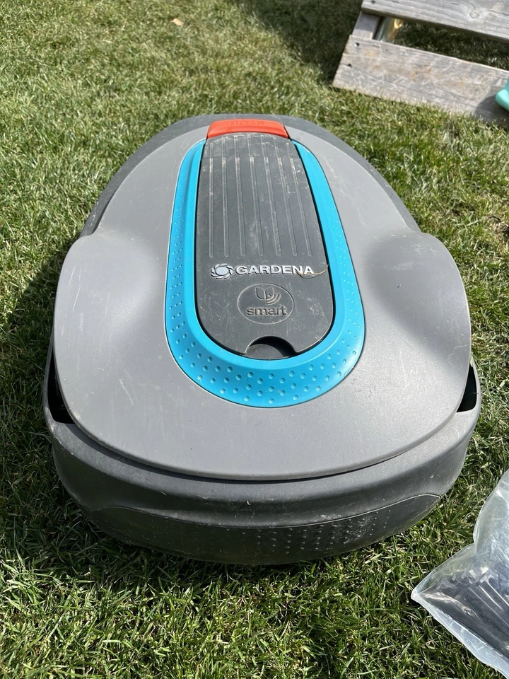 GARDENA smart SILENO City Mähroboter - Grau, 250m²