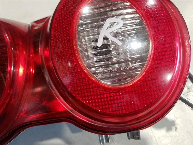 Luz trasera lateral Smart ForTwo 2009 pasajero derecho OEM A4518200664 Foto 3 de 4