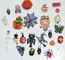 Vintage-Mod 25 Piece HALLOWEEN Pendants Charms Craft Jewelry Making Lot B