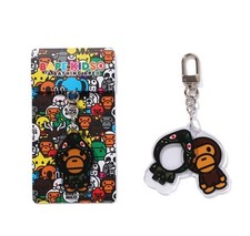 A BATHING APE BAPE KIDS Goods MILO SHARK ACRYLIC KEYCHAIN 2L70382012 r