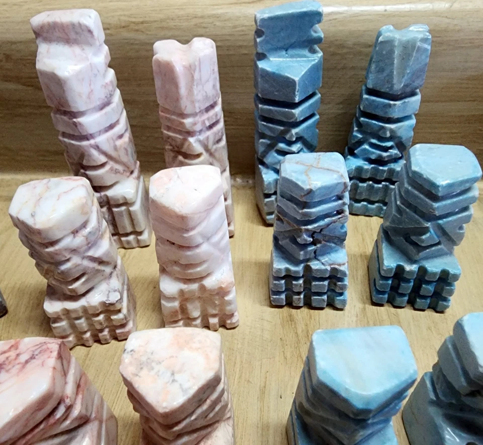 32 Hand Carved Mexican Marble Onyx Aztec Blue & Rose Pink Chess Pieces MCM READ - Image 2 of 4