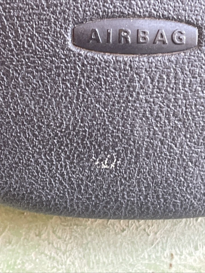 1998-2003 Volkswagen Beetle Driver Steering Wheel Horn Button OEM - Image 2 of 4