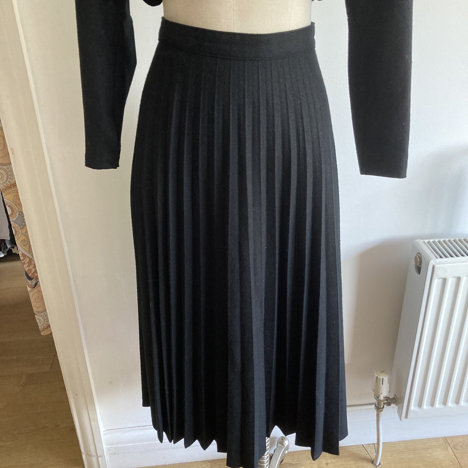 Rare 1940s Vintage Fine Wool Skirt & Top Wine Velvet/Brocade Trim 18" pit to pit 11