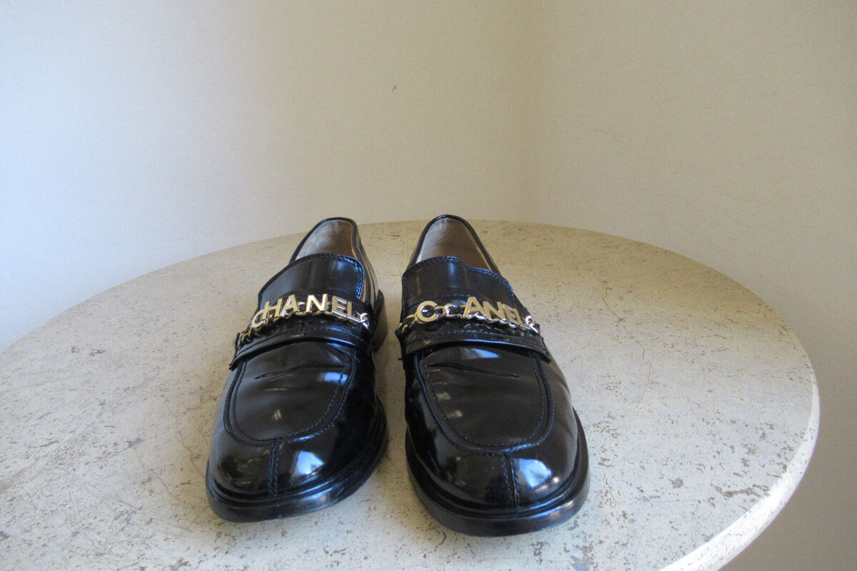 AUTH CHANEL BLACK PATENT LOAFER GOLD CHAIN SZ AUTH CHANEL BLACK PATENT LOAFER GOLD CHAIN SZ