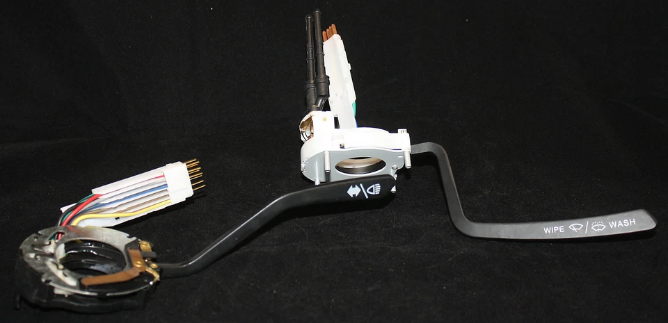 Juego combinado de interruptor de lavadora de señal de giro y limpiaparabrisas 914, Porsche 914 '70-'75 Foto 3 de 3