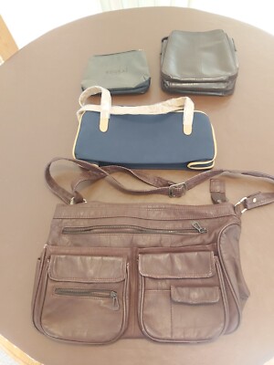 Handtaschen Konvolut 3 Handtaschen plus 1 Kookai Paris Kosmetiktasche