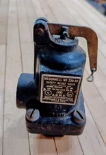 McDonnell & Miller 230-30 Boiler Safety Relief Valve 30 PSI Vintage AS-IS