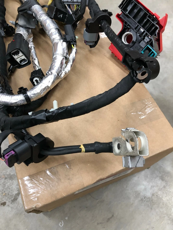 CONJUNTO DE CABO DE BATERIA MOTORCRAFT WC-96321 PARA 2013-2015 LINCOLN MKT 2.0L TURBO* - Imagem 2 de 4