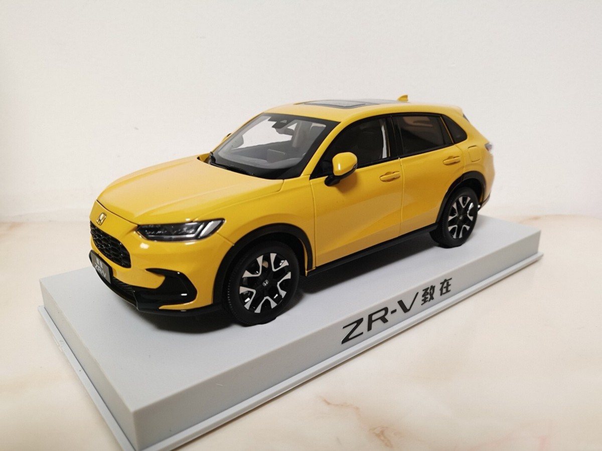 ホンダ特注 1/43 ホンダ HONDA ZR-V イエロー 1/18 Scale Honda ZR-V SUV Yellow Diecast Car Model Toy Collection