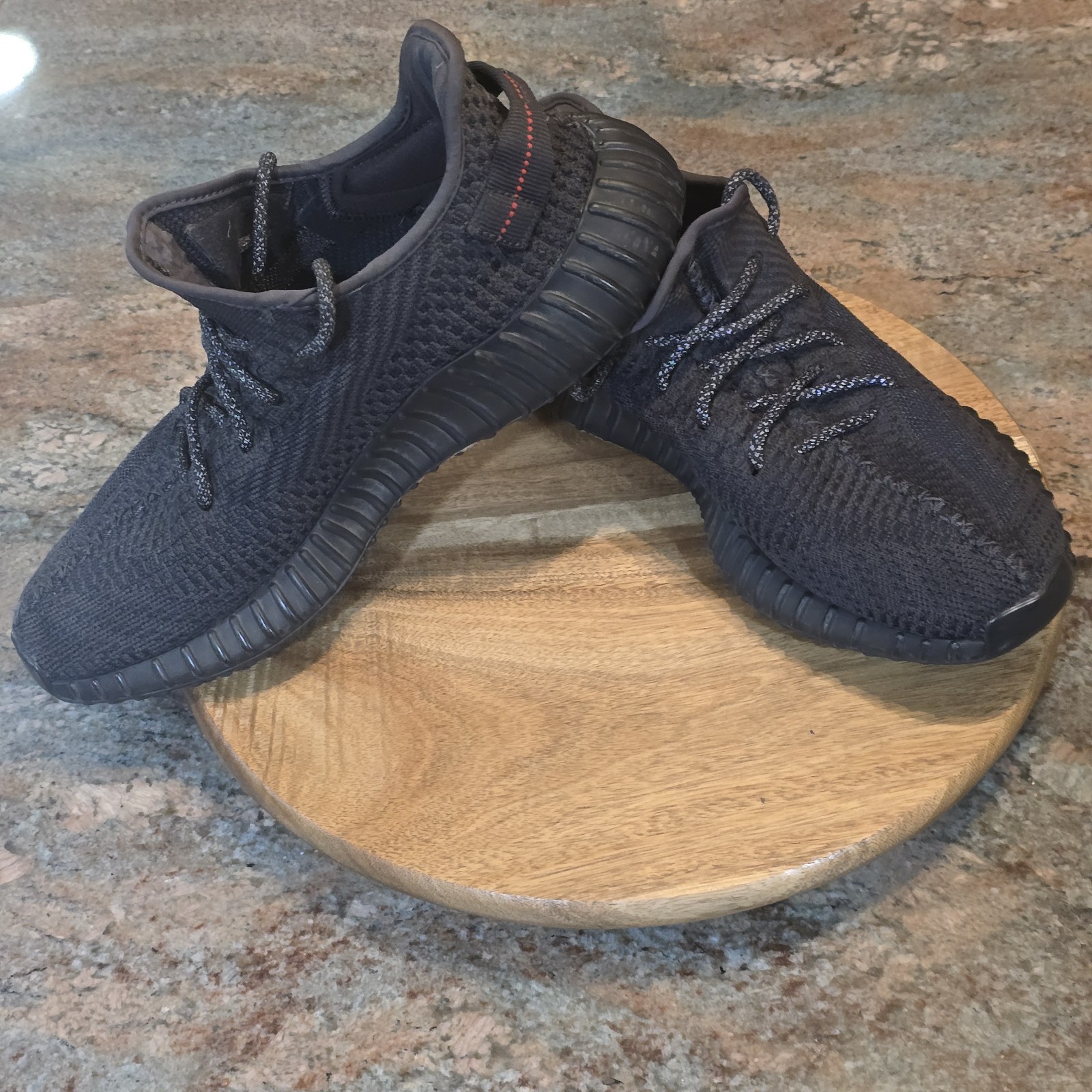 Adidas Yeezy Boost 350 V2 Black - Mens Size 9 - Athletic Shoes Sneakers thumbnail 7