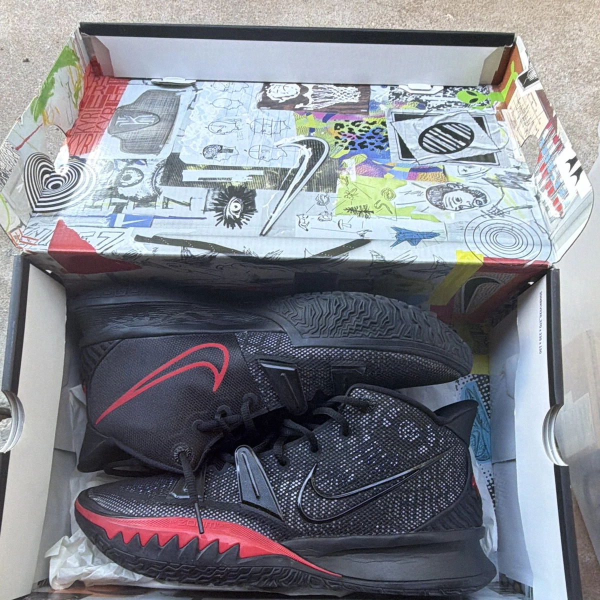 Nike Kyrie 7 Bred Black University Red Men Sz 12 CQ9326-001 Basketball Sneakers Nike Kyrie 7 Bred University Red/Black CQ9326-001 Basketball  main image 3