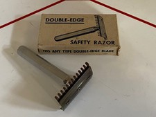 Vtg 3-Piece Double-Edge HEX handle Safety RAZOR Open Comb NO Date Code Orig. BOX