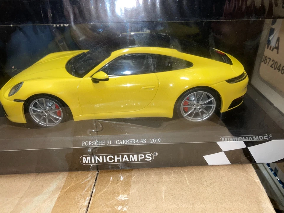 MINICHAMPS 1:18 PORSCHE 911 992 CARRERA 4S YELLOW LIMITED ED 336 PCS SHIP. WORLD - Immagine 2 di 4