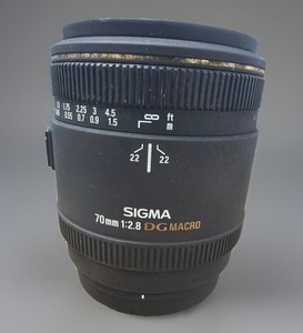 Sigma 70mm f/2.8 EX DG Macro Sony Lens