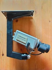 Panasonic Farb-Überwachungskameras WV-CP450 mit Wand-/Deckenhalter