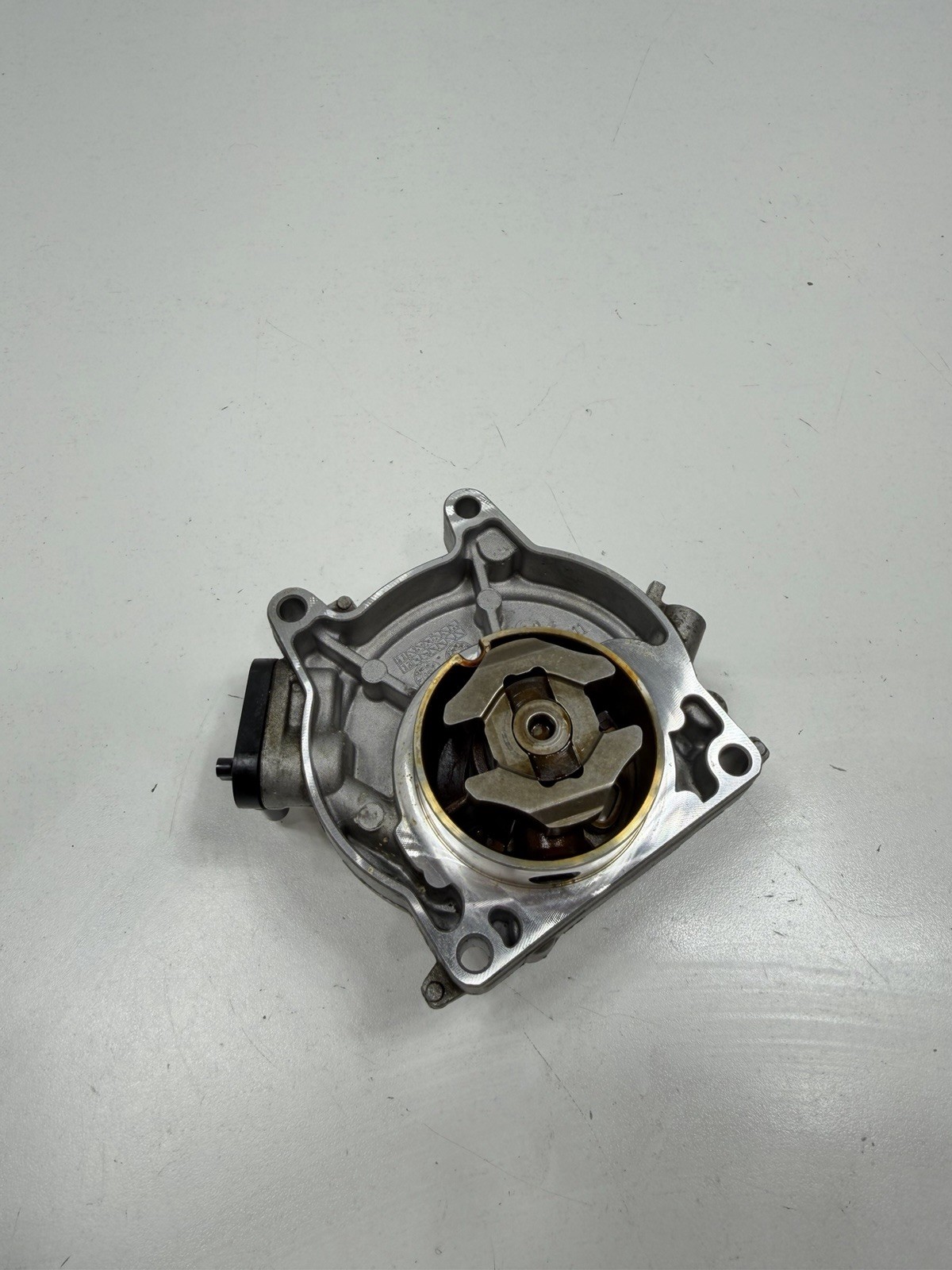 Maserati Ghibli S Q4 2014-2024 Brake vacuum pump