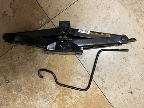 2001-2004 Saab 9-3 Tire Jack OEM - Picture 4 of 5