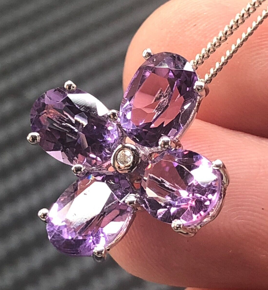 アクセサリー K18 WG 0.3 K18WG 4.57ct Amethysts 0.03ct Diamond White Gold Necklace JAPAN
