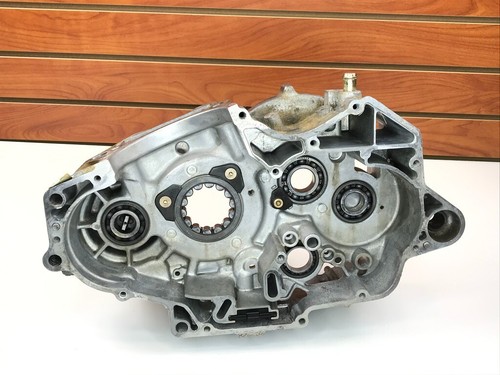 04 Polaris Predator 500 OEM Engine Right Crank Case Half Bottom End - Bild 3 von 7