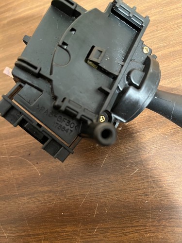 TOYOTA YARIS MK1 WIPERS SWITCH 173647 - Picture 4 of 7