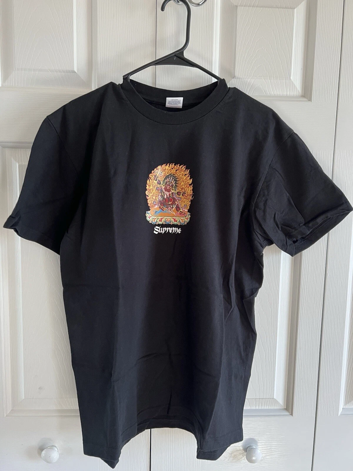 Tee shirt noir Supreme Person SS22 taille Medium excellent état envoi offres ! ?? Porté 1 fois