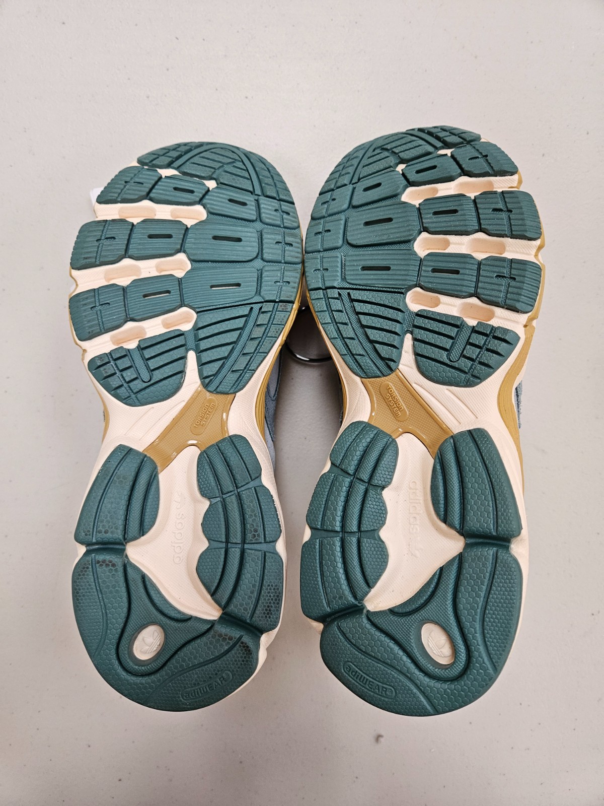 Adidas Astir W Women’s Trainers GZ4339 Blue Beige UK 3.5 EU 36 EX-DISPLAY image 5