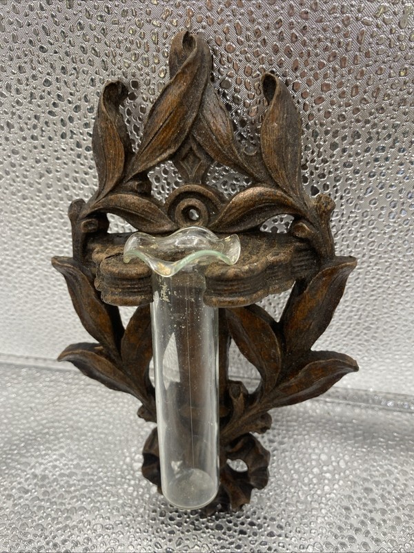 Syroco Brown Wall Flower Holder