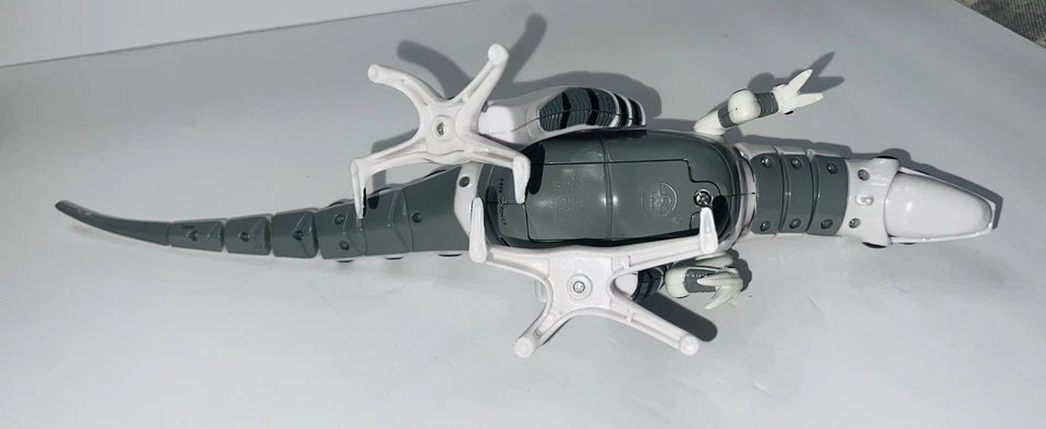 IR Robosaurus Dinosaur Toy Robosaurus NO REMOTE On/ Off Button Broken - Image 3 of 4