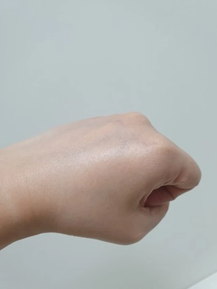 Crema hidratante K-Beauty SKINFOOD Royal Honey 100 ml - Hidratación amante de la piel Foto 3 de 4