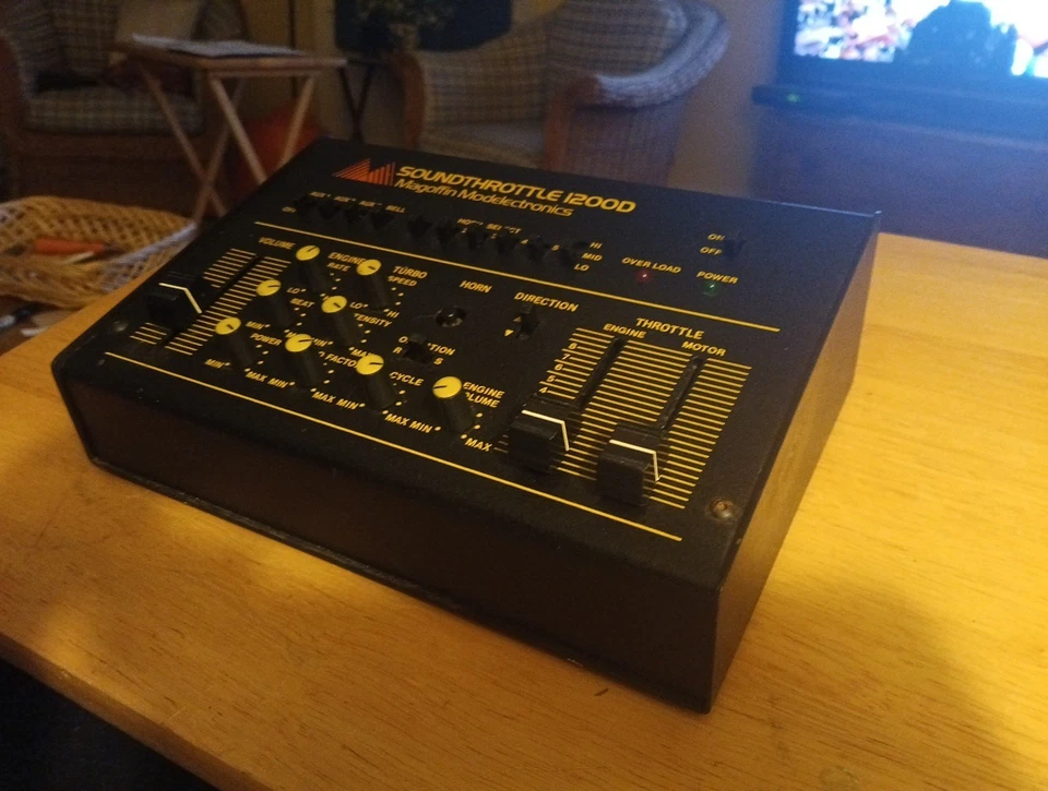 Controlador de sonido SÚPER RARO VINTAGE MAGOFFIN MODELECTRONICS SOUNDTHROTTLE 1200D  Foto 2 de 4