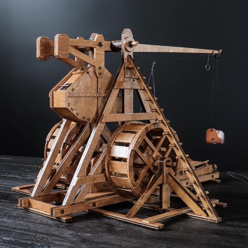 Tesoro in legno retrò: mini modello trabucco con ruote - kit fai da te coinvolgente - Foto 4 di 11