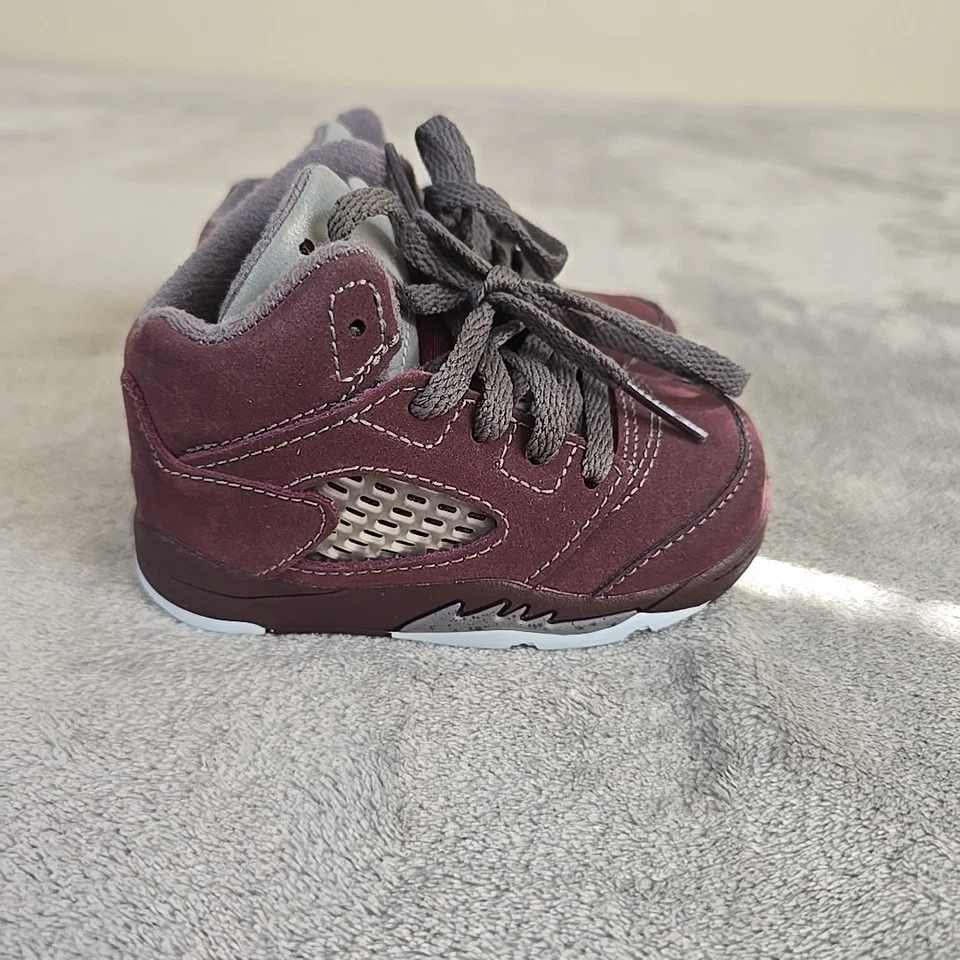 Jordan 5 Retro Niño Pequeño 5c SE Borgoña Profundo Grafito Zapatos Atléticos FN4238-600 Foto 3 de 4
