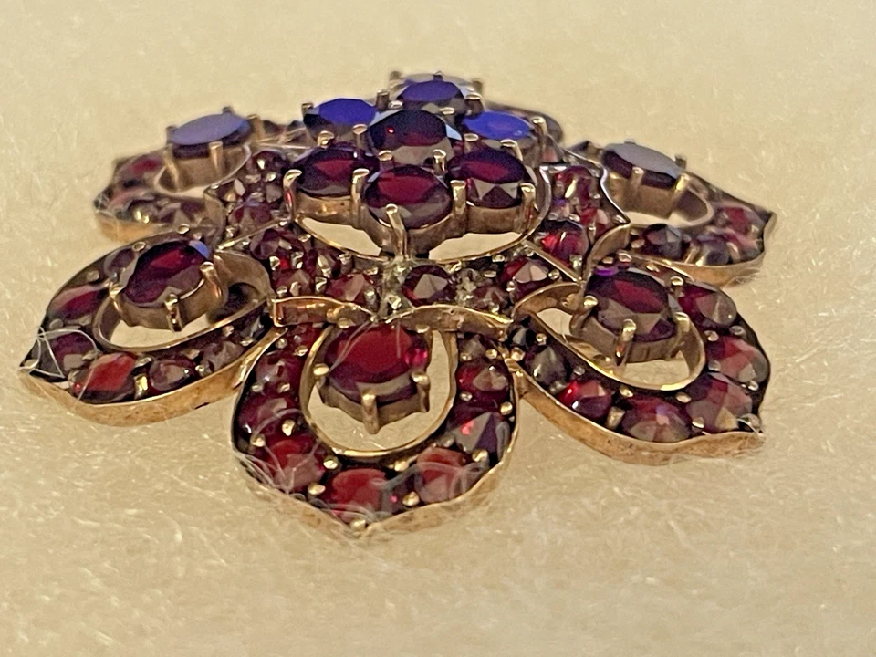 BROCHE VITORIAN BOHEMIAN GARNET STARBURST C fecho 1 1/4" 6.7G🌺🌺 - Imagem 3 de 4