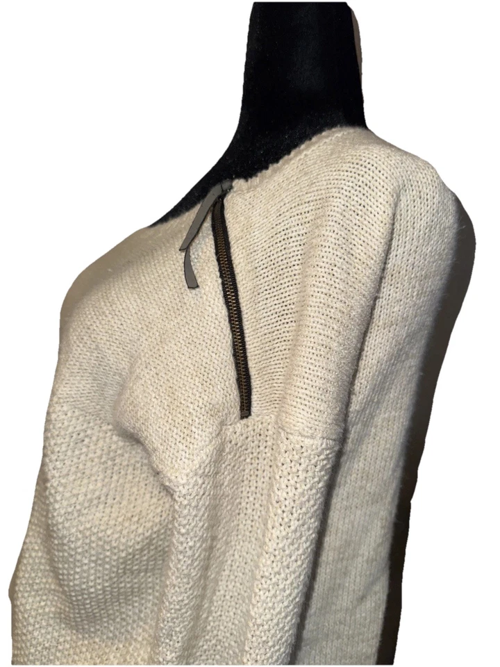 Suéter Basura Pequeño Crema Acanalado Dobladillo y Puños Recortado Hombro Izquierdo Cremallera Foto 4 de 4
