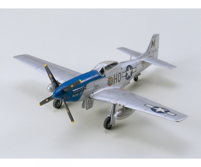 Maquette D'avion North American P-51 Mustang - Modèle Réduit Occasion, Pour Collection Ou Décoration