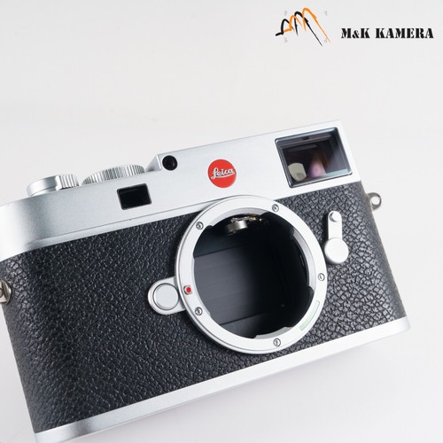 Leica M11 0.73 Silver Digital Rangefinder Camera #23172 - Picture 5 of 11