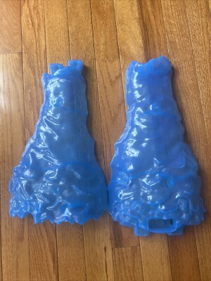 THOMAS & FRIENDS Sky High Bridge Jump Replacement 2 Part LOT L M Blue Ice Water