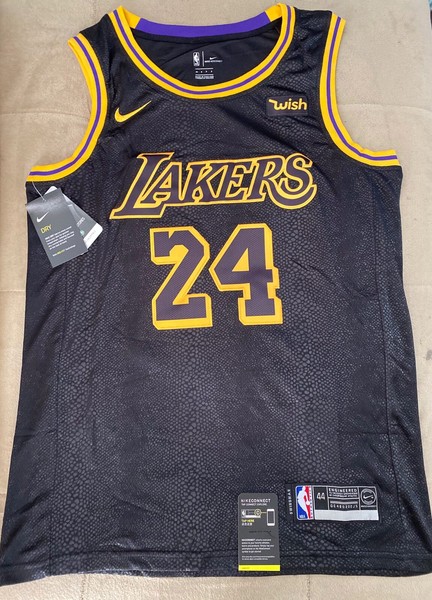 kobe bryant jersey large