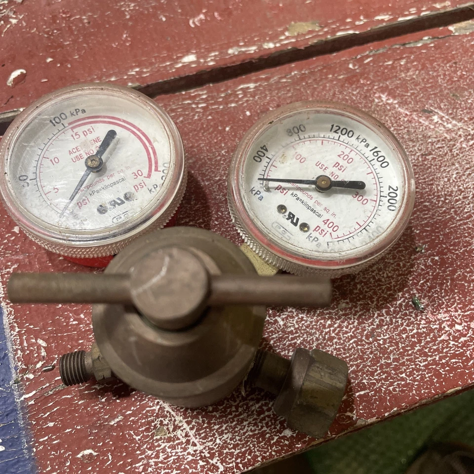 GOSS Compressed Gas Acetylene Regulator 221-R? Free Ground Ship To The USA! - Image 3 of 4
