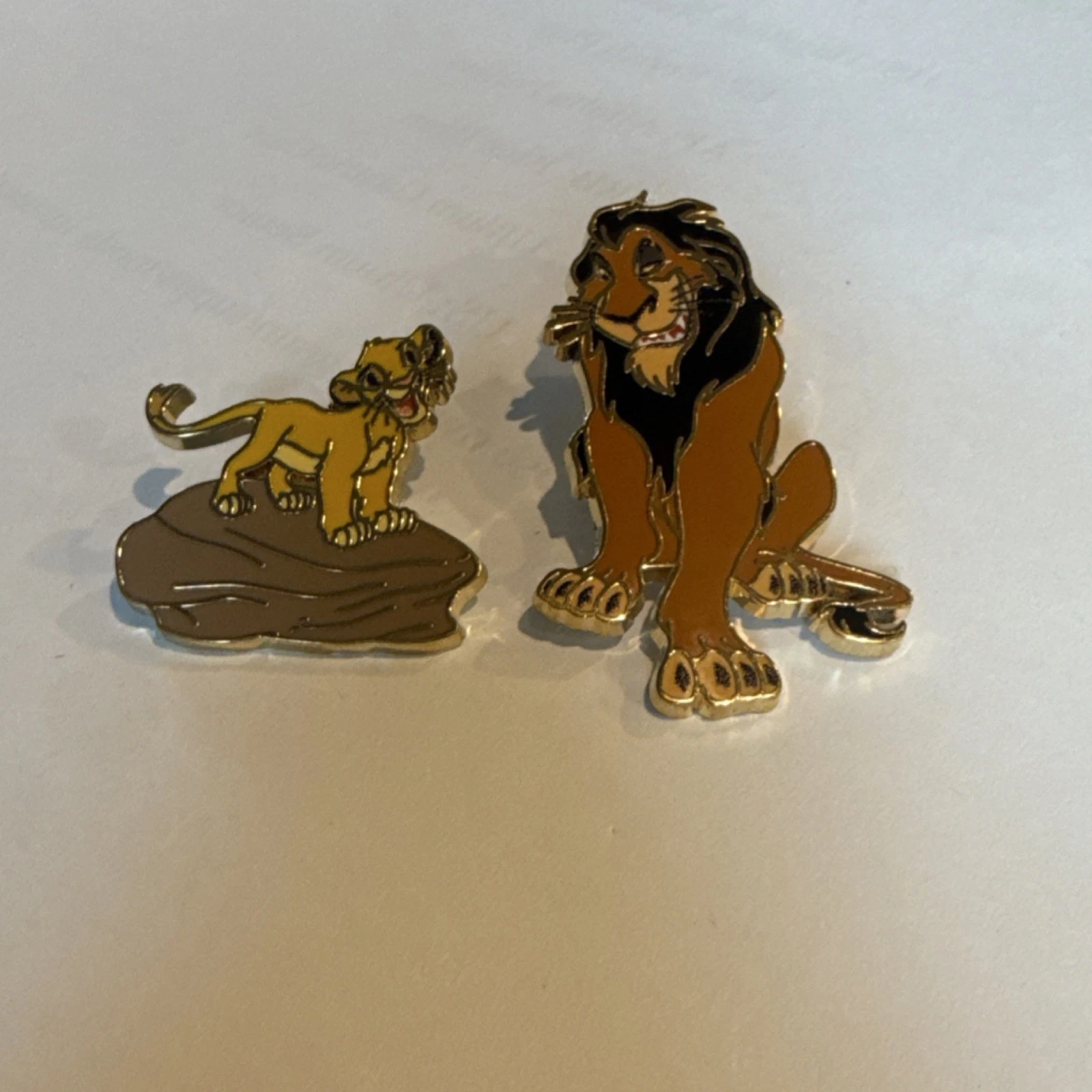 Disney Lion King Simba and Scar Pin Set