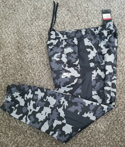 nike men's sportswear woven camo track pants