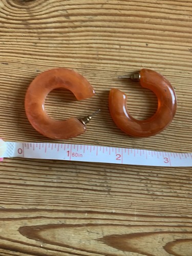 Fake lite Caramel Coloured Hoop Earrings - Picture 4 of 5