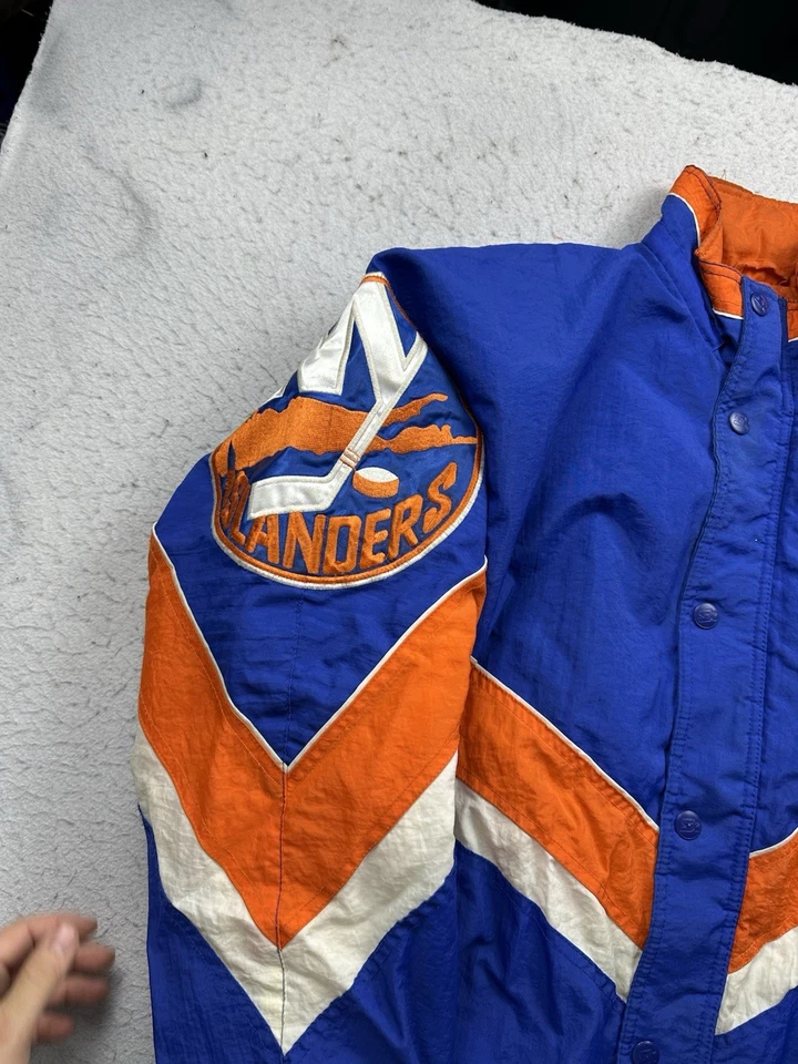Vintage Men’s Starter New York Islanders NHL Puffer Jacket 90s Sz L Blue - Image 3 of 4