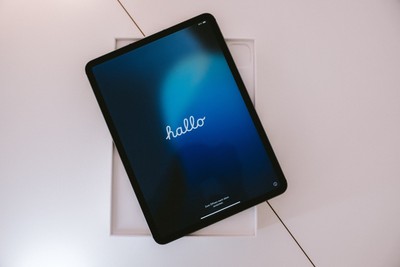iPad Pro 11'' (3. Gen., 2021, M1) - 1TB Wi-Fi + Cellular - Space Gray - Sehr Gut