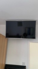 Samsung Tv Smart 32 Ins with  Remote Control Used Pick Up Only From Dagenham