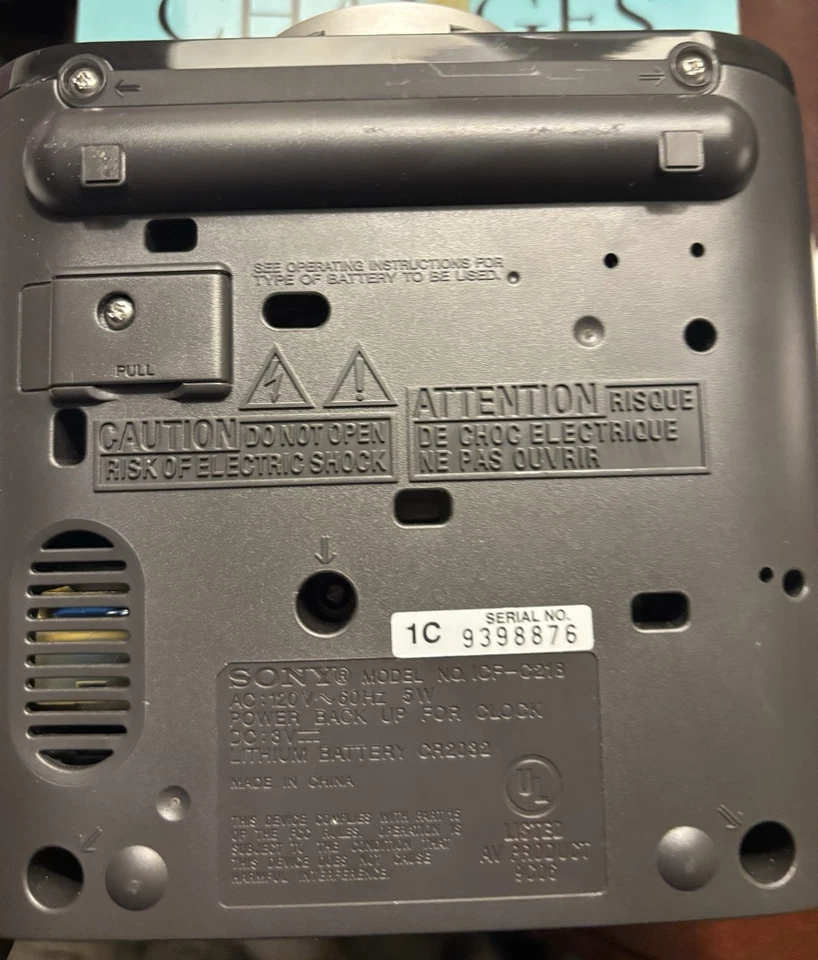 Vintage Sony Dream Machine FM/AM Alarm Clock Radio Model ICF-C218 - Image 3 of 3